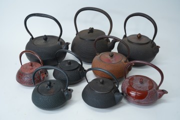 2.152　▲　南部鉄器（なんぶてっき）　鉄瓶　急須　アラレ模様