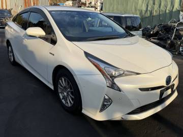 ★愛知発　★プリウス　★DAA-ZVW50 ★15万キロ　★平成29年　★美車　★シートカバー　★HUD 