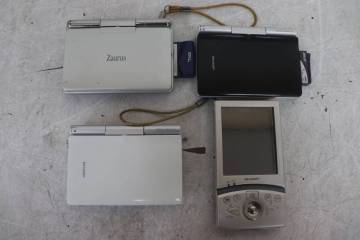 Y06/503 SHARP シャープ Zaurus ザウルス まとめて 4点 セット SL-C3200/SL-C760/SL-C750/SL-B500 動作未確認 現状品
