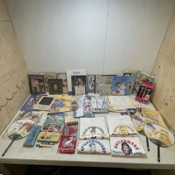 2/1★美少女戦士セーラームーンまとめ うちわ Tシャツ 筆箱 筆記用具 ノート★