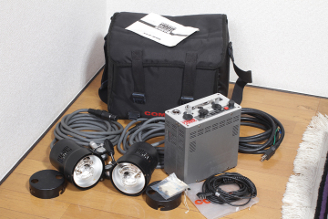 COMET LITE コメット ストロボ2灯 CL-1200 Ⅱ ジェネ フラッシュ 照明 カメラ スタジオ 撮影 機材 Sケース 一式 セット♪