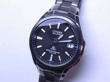 100円～良品 チタン製 CITIZENシチズン 電波ソーラー メンズ クォーツウォッチ 腕時計