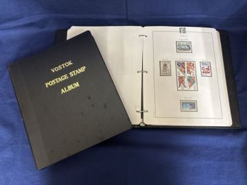 〇【同梱可】外国未使用切手 アルバム2冊 バラ シート　アメリカ/オーストラリア/ハワイ/オリンピックなど〇sd14