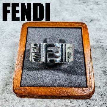 【現行未使用】大きめ FENDI フェンディ　 シルバー FFロゴ　21号　 7g リング 指輪　IT 1224 アクセサリー FFリング　メンズ