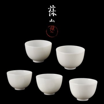 【夢工房】帝室技芸員 初代 諏訪 蘇山 造 白磁 煎茶碗 五客 共箱 （ 倣徳化窯 白高麗 ）　ZE-029