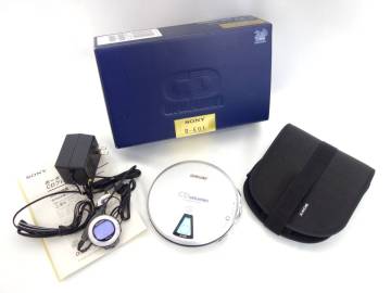 音響祭 SONY ソニー CD ウォークマン D-E01 ポータブル CDプレーヤー WALKMAN 通電確認済み 未使用ですが長期保管品 