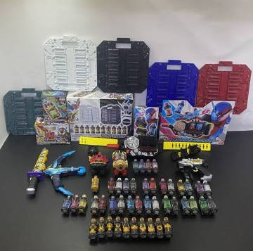 B449 1円～ 仮面ライダービルド DX ビルドドライバー グリスパーフェクトキングダム エボルエックスフルボトル パンドラパネル 他 ジャンク