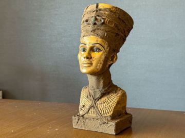 古代エジプト ネフェルティティ像 本当に素晴らしい シルクロード スカラベ 発掘品 エジプト展 ローマンガラス ガンダーラ ウシャブティ