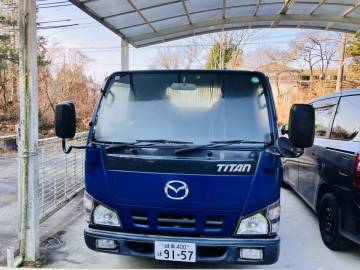 マツダ、タイタン、ダンプ、2タン、年式 h17/10、 4HL1、走行距離 190000、4.77cc