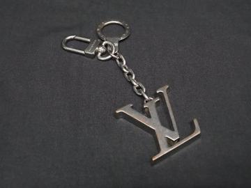 1円 LOUIS VUITTON ルイヴィトン M65071 ポルトクレ イニシャルLV キーホルダー キーリング チャーム シルバー系 FX1911