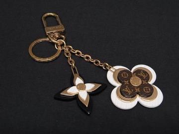 1円■美品■LOUIS VUITTON ヴィトン M69566 ポルトクレブルーミングフラワー キーリング キーホルダー バッグチャーム ゴールド系 FS9132