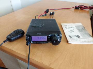 動作確認品 YAESU 八重洲無線製 FT-100M（D同等） トランシーバー HF/50/144/430MHz HF/50MHz 100W