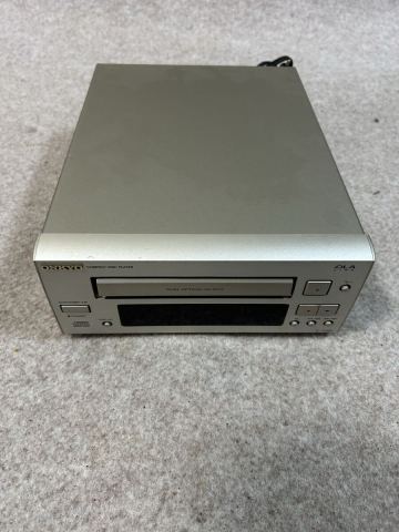 ONKYO C-705X コンパクトディスクプレーヤー COMPACT DISC PLAYER 通電確認済み ジャンク品