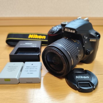 1円スタート ■ Nikon D3400 18-55 VR レンズ キット バッテリー2個 充電器 ストラップ付 ■ 2416万画素 Bluetooth スマホ転送