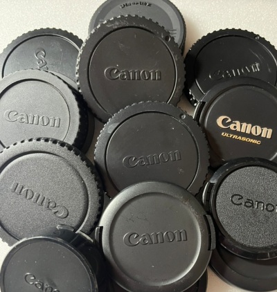 【1円スタート】キャノン Canon カメラ キャップ ランダム 中古品　1円オークション ※価格は一つ当たりの価格です 