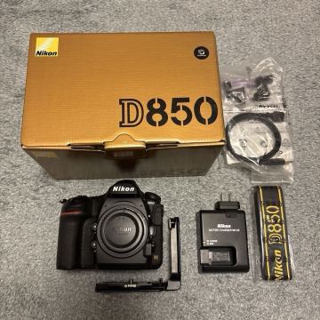 Nikon ニコン D850 ボディ シャッター回数3,273回
