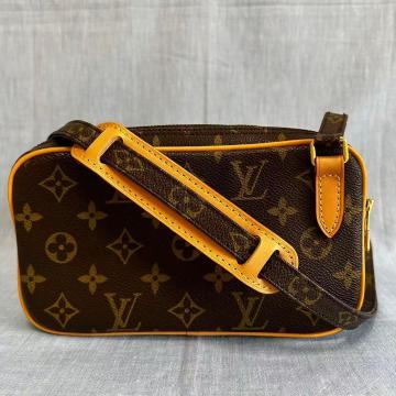 1円～ LOUIS VUITTON ルイヴィト ポシェット マルリー バンドリエール モノグラム ショルダーバッグ 斜め掛け 美品 M51828
