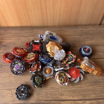 一部破損有り全ての状態未確認　 ベイブレードバースト BEYBLADE まとめ売り