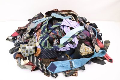 【9.7kg】CHANEL/GUCCI/Dior/HERMES/Burberry/Ferragamo 等含 ノーブランド 色々 柄物 装飾小物 紳士 メンズ ネクタイ まとめ売り 7430TH