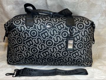 HUGOBOSS ヒューゴボス　ボストンバッグ　ショルダーバッグ　ブラック　ロゴマーク　2way 未使用