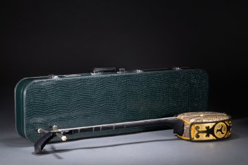 【清】関西某オークション購入 時代物 本蛇皮 三弦琴 和楽器 共箱 当時物 時代コレクション7L8-287S03