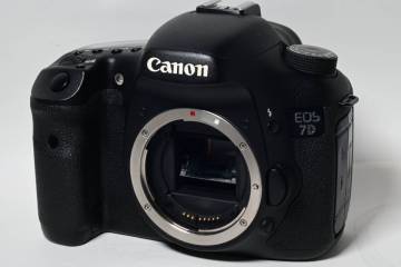 Canon キヤノン EOS 7D デジタル 一眼レフ ボディ EF-S 中古 現状にて ( AF レンズ EF クラシック デジカメ 平成 レトロ 初代