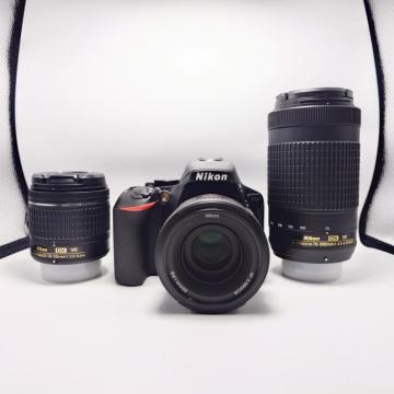 NIKON ニコン D5600 レンズ3本セット デジタル一眼レフカメラ 【動作品】