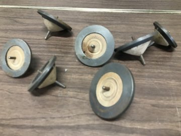 ★　【現状渡し】　昭和レトロ　鉄輪　コマ　独楽　コマまわし　まとめて　駄菓子屋　遊び　正月　子供　ベーゴマ