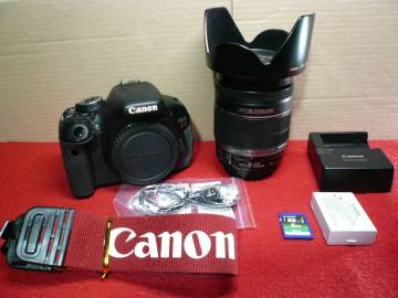 CANON EOS Kiss X5 (約1800万画素)＋18-200mm IS (手振れ補正レン) の中古品 (3984ショット) 全て揃って、届いたらすぐに使えます