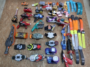 現状品 ジャンク品 特撮 おもちゃ 仮面ライダー 戦隊もの ヒーロー TOY 等 変身ベルト パーツ 武器 他 大量 まとめ セット 送料無料ｋ15