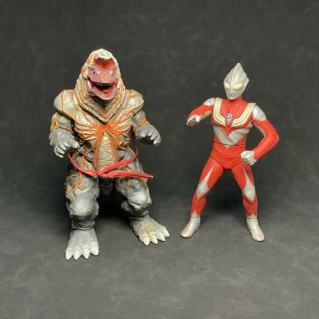 SGS ウルトラマンティガ パワータイプ vs ゴルザ強化型 スーパーグレードソフトビニール 【箱なし】 ウルトラマン