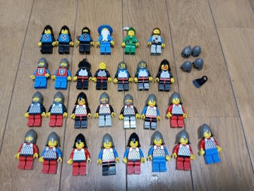 レゴ　お城　フィグ　28体セット　盾　ブラックナイト　ブラックファルコン　フォレストマン　クルセイダー