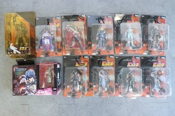 【ト長】北斗の拳 コレクションフィギュア 北斗の牌 海洋堂 SEGA プライズ 購入特典 ケンシロウ ラオウ サウザー 未開封？ IA000IOS83