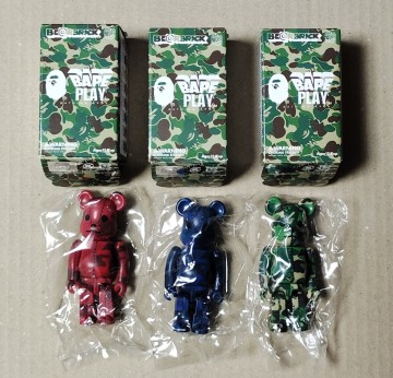 (透明袋未開封）BE@RBRICK ベアブリック 100% 3体セット　BAPE PLAY メディコムトイ APE エイプ 2009年
