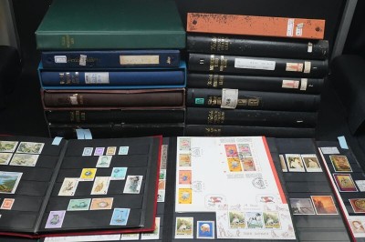 (707)外国切手アルバムボストーク17冊大量20.35kg未使用フランス第1巻3巻アメリカディズニー小型シート犬サッカー鳥モスクワオリンピック