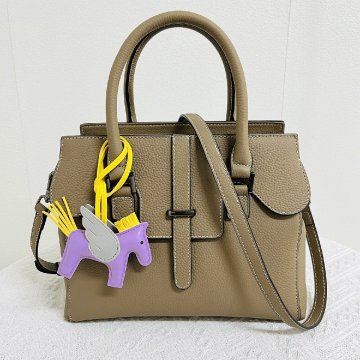 最高級EU製★christian milada・ミラノ発・ハンドバッグ★上質牛革 レザー 2way 斜め掛け ショルダーバッグ チャーム付