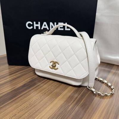 ★美品 30番台★CHANEL シャネル バッグ ビジネス アフィニティ 2way キャビアスキン マトラッセ ホワイト チェーン ショルダーバッグ