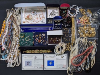アクセサリー大量まとめてセット ネックレスペンダント 指輪 ピアス 鑑別書真珠 ルビー 珊瑚 天然石 模造石模造真珠 SILVER メッキ等 4.0kg