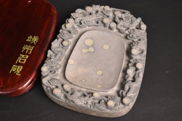 古硯 端渓硯 石眼 雲龍図 唐木 台蓋付 21cm 1.8kg / 古端渓 端渓硯 澄泥硯 歙州硯 文房四宝 書道具 唐物 中国 古玩 和硯 唐硯 書家 Ab-178S