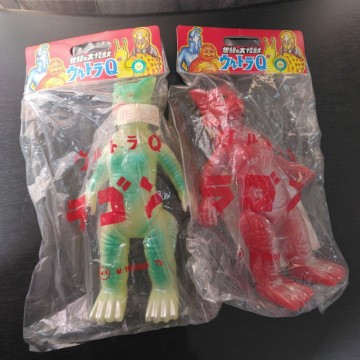 (ZIC869)【未開封】１円~ M-ICHIGO TOY 世紀の大怪獣　ウルトラQ ラゴン 蓄光 赤 2体セット M1号 ソフビ フィギュア ウルトラマン　非売品