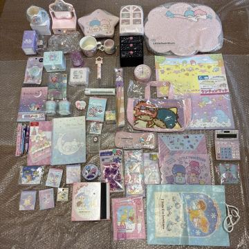 5. 大量まとめ売り サンリオ リトルツインスターズ キキララ 時計 机 テーブル 木製チェスト 電卓 マグカップ 雑貨 メモ レターセット