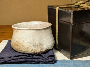 【哲】【特別出品】古格溢れる古高取斑釉茶碗（伝世・内ケ磯窯・桃山時代）