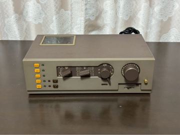 QUAD コントロールアンプ QUAD44 本体のみ