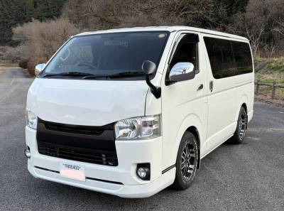 平成29年式　ハイエース スーパーGL 4型　6AT 15万km ガソリン　ローダウン　ベッドキット　スライドフロア　スロコン　クルコン　純正部品