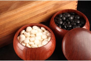 [URA]天然本蛤・那智黒石40号碁石/4-3-79　(検索)骨董/囲碁/碁笥/碁石/雪印/月印/華印/スワブテ/スワブデ