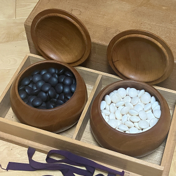 厚さ12mm 碁石セット 181/183個 碁笥・収納箱付 囲碁道具 現状品