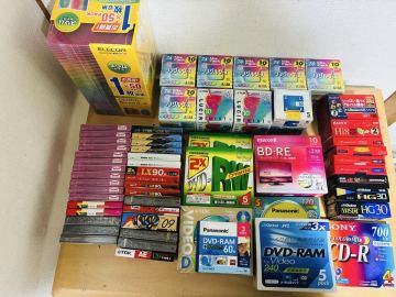 S26030304 記録媒体等 大量 SONY maxell TDK Victor Panasonic MD CD-R DVD-RAM BD-RE DVD-RW オーディオカセットテープ 新品 リュリンク付