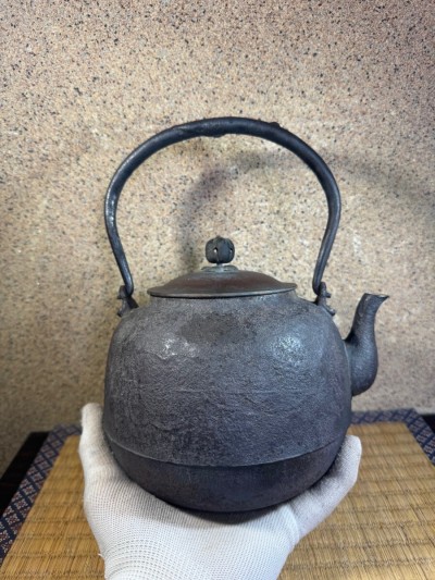 釜師　宮崎寒稚　宝珠形　明治時代　 鉄瓶 煎茶道具