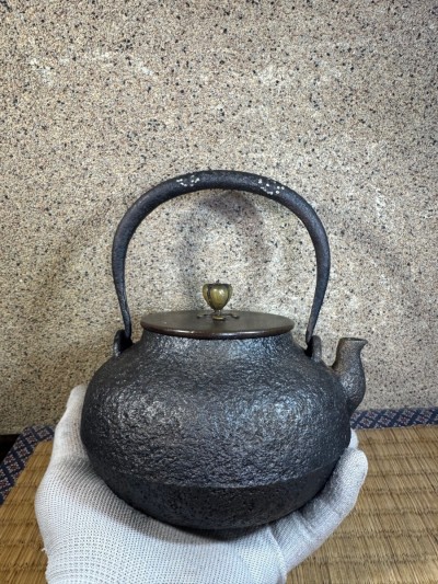 小振り　光玉堂　達磨形　銀象嵌　 明治時代 鉄瓶 煎茶道具