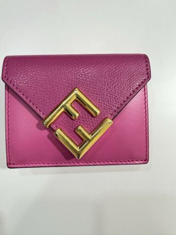FENDI フェンディ 三つ折り財布 コンパクトウォレット ピンク レザー
